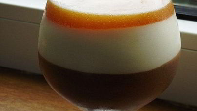 Шоколадный мусс с нежным сливочным кремом и абрикосовым желе