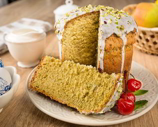 Фисташковый пасхальный кулич