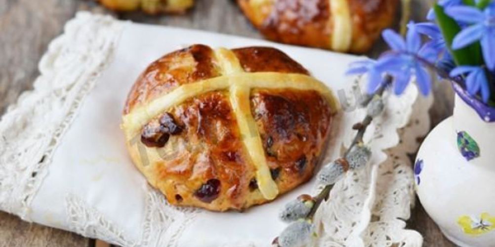 Рецепт крестовые пасхальные булочки с изюмом