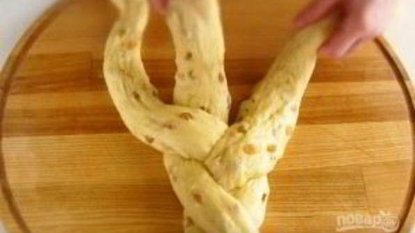 кулич пасхальный из сдобного дрожжевого теста