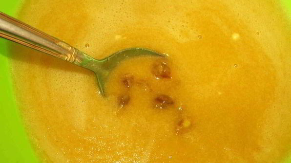 кулич пасхальный с изюмом