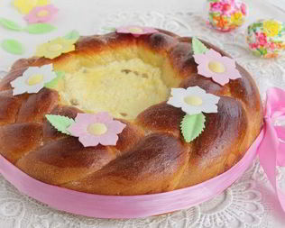 Кулич с творожной начинкой