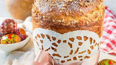 Пасхальный кулич с орехами