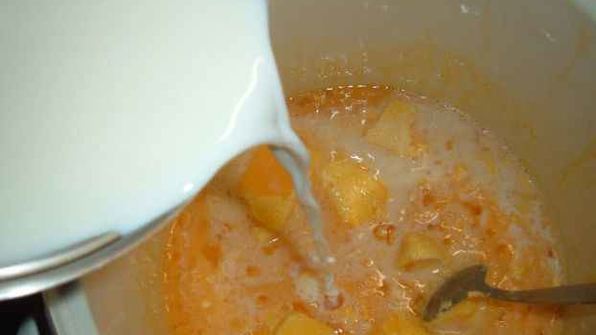 румяный кулич пасхальный