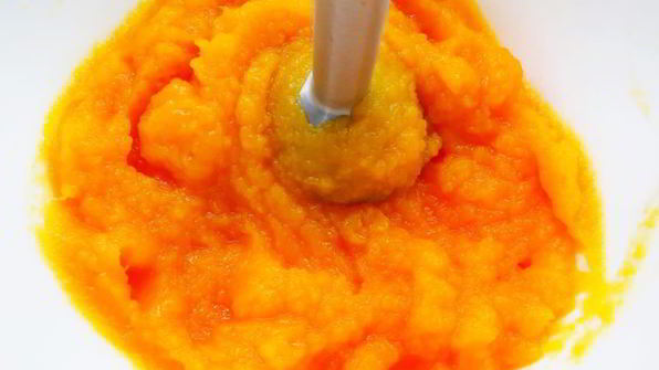 тыквенный кулич с лавандовой сливочной глазурью