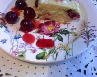 Пудинг из творога с вишней