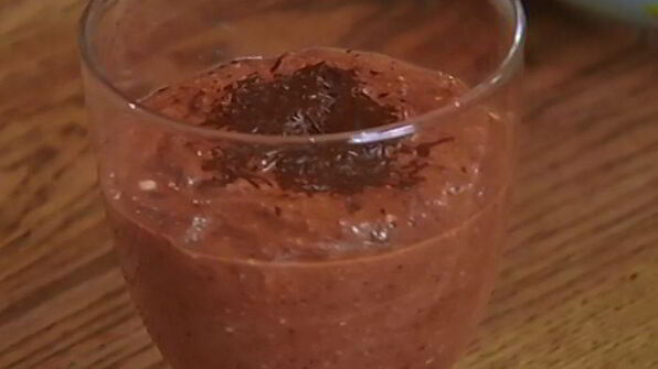 шоколадный десерт с черносливом