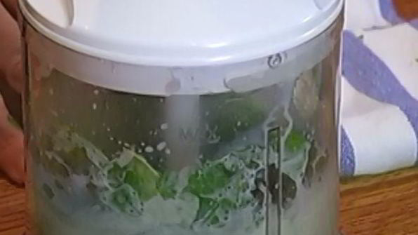 шоколадный десерт с мятой