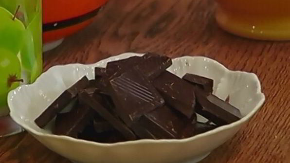 шоколадный десерт с мятой