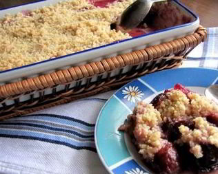 Сливовый крамбл