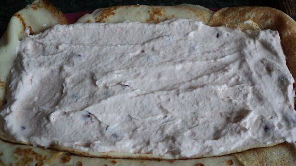 блинный террин с ягодно-сливочным суфле