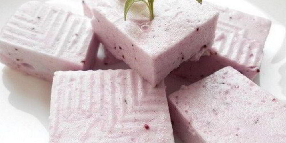 Рецепт простой торт-суфле со смородиной