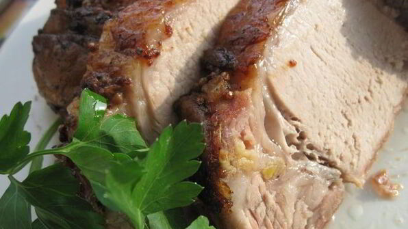 запеченная свинина с суфле из зеленого горошка бабочки прилетели