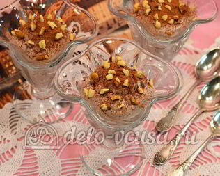 Творог с овсянкой, орехами и изюмом