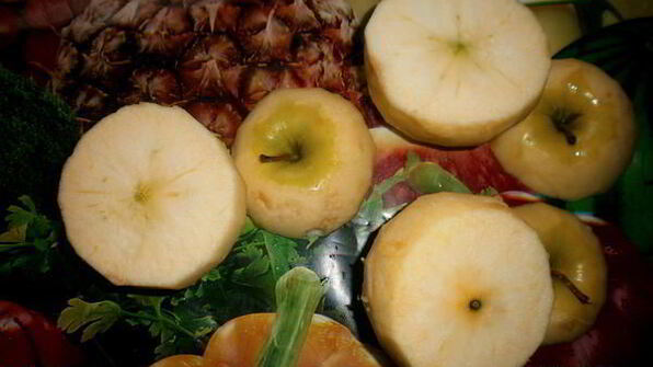 запеченное яблоко с карамелью