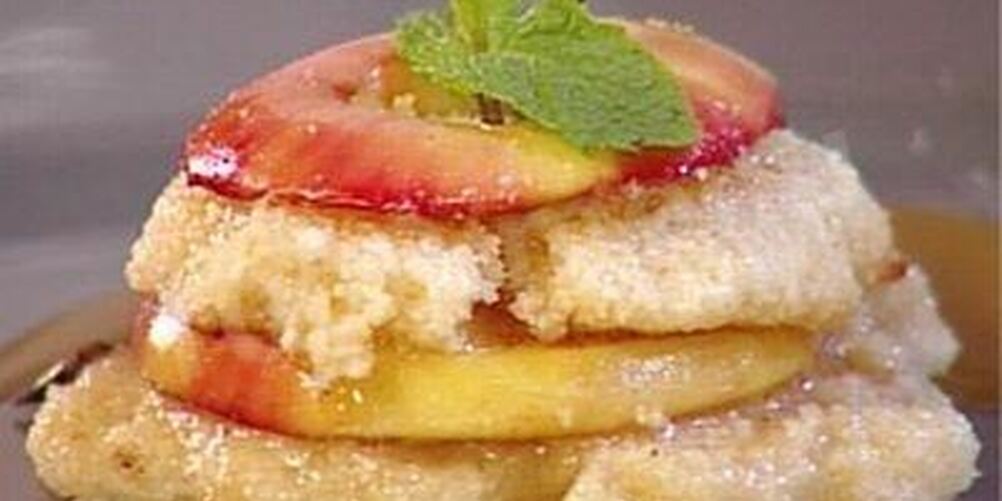 Рецепт запеченные яблоки с карамельно-ванильным соусом с корицей