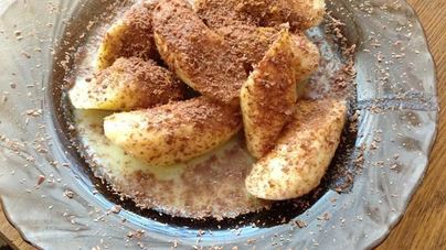 Жареные бананы с ромом и орехами