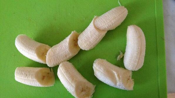 жареные бананы с ромом и орехами