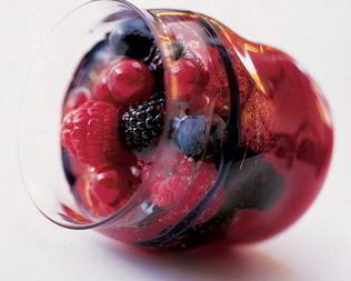 Желе из красных ягод с мускатом