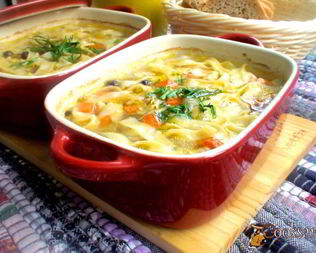 Домашняя лапша в горшочке