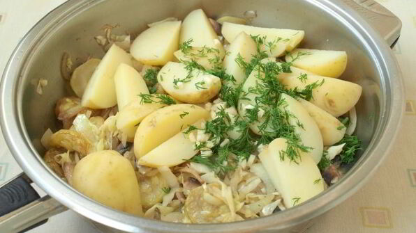 гарнир из картофеля с кабачками и шампиньонами