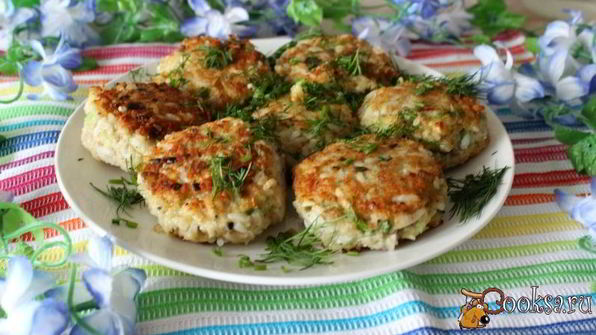 биточки из трески с рисом