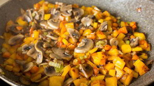 чечевица белуга с овощами