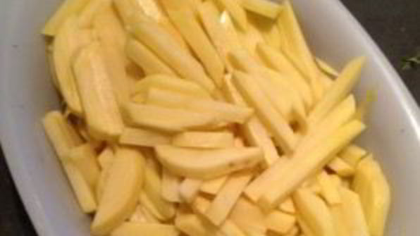 картофель фри во фритюрнице