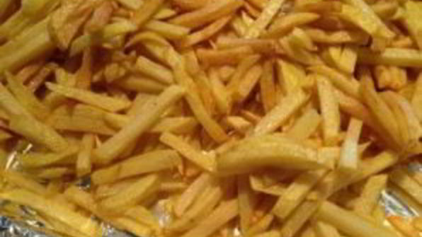 картофель фри во фритюрнице