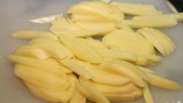 картофель на сковороде