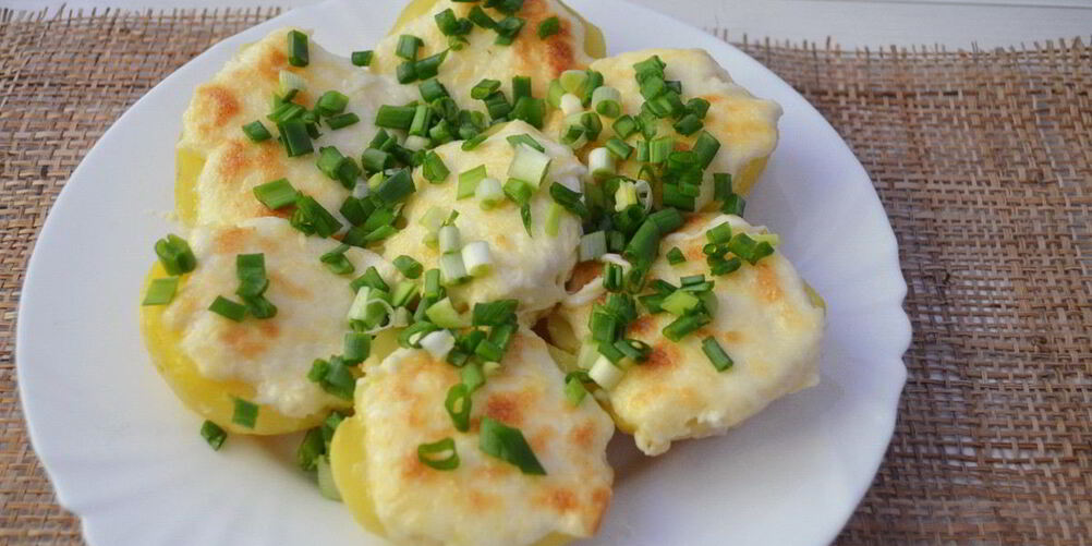 Рецепт картофель под сыром