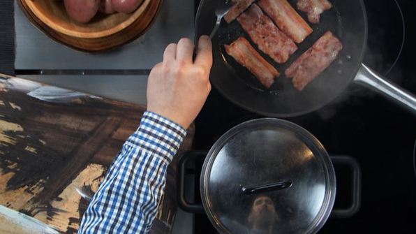 картофель с ароматным маслом и ветчиной