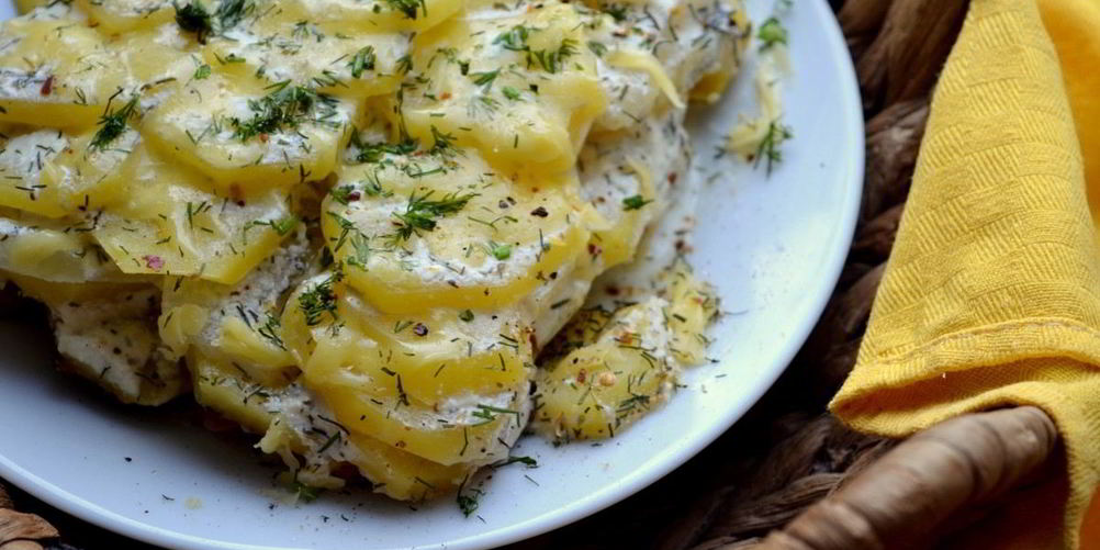 Рецепт картофель с луком и сметаной