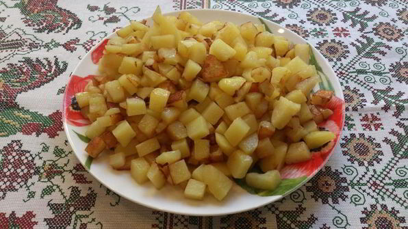 картофель с мясом в горшочках