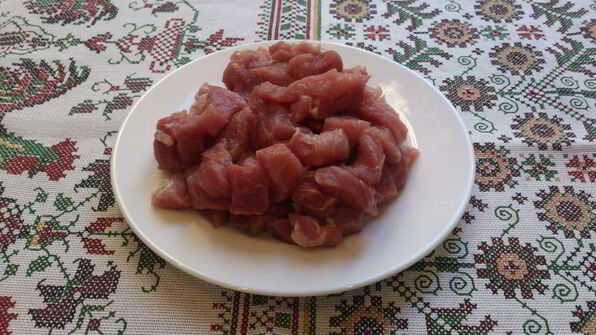 картофель с мясом в горшочках