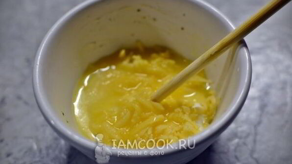 картофель во фритюре с сырным соусом