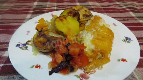 картошка с грудкой куриной в томатно-сырном соусе