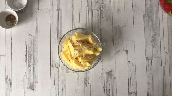 картошка с сосисками в духовке