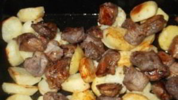 картошка со свининой в духовке на противне