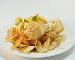 Хрустящий картофель с карамелью