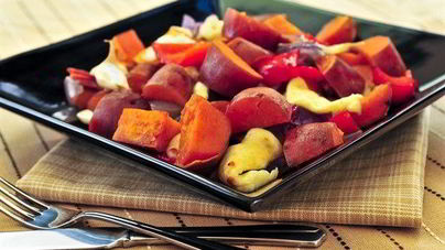 Красный картофель с перцем и сыром