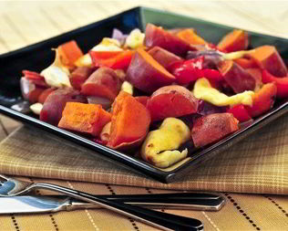 Красный картофель с перцем и сыром