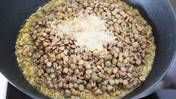 лимонный рис, жареный с чечевицей