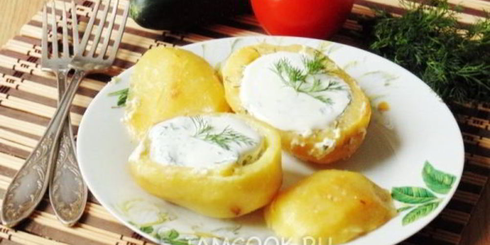 Рецепт печеный картофель с грибами и сметаной