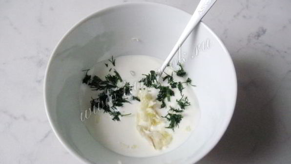 печеный картофель с грибами и сметаной