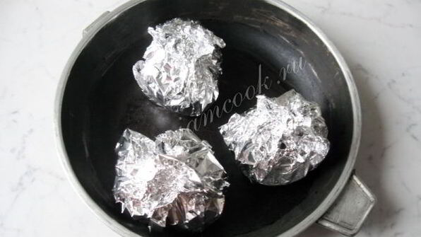 печеный картофель с грибами и сметаной