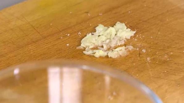 рис с фетой, помидорами, оливками и каперсами