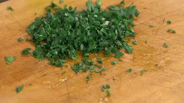 рис с фетой, помидорами, оливками и каперсами