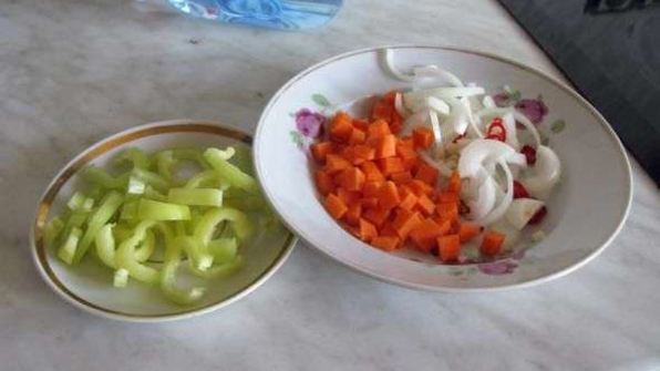 рис с креветками и кальмарами