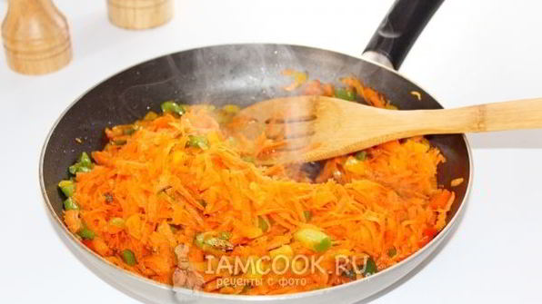 рис с куриными ножками в духовке